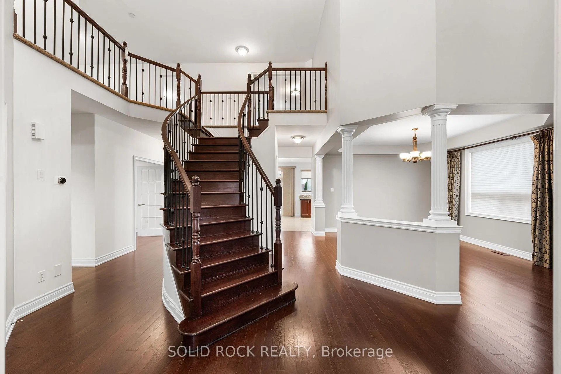 Photo 4 of 347 Bamburgh Way, Ottawa, Barrhaven - Cedargrove/Fraserdale — HOMEH