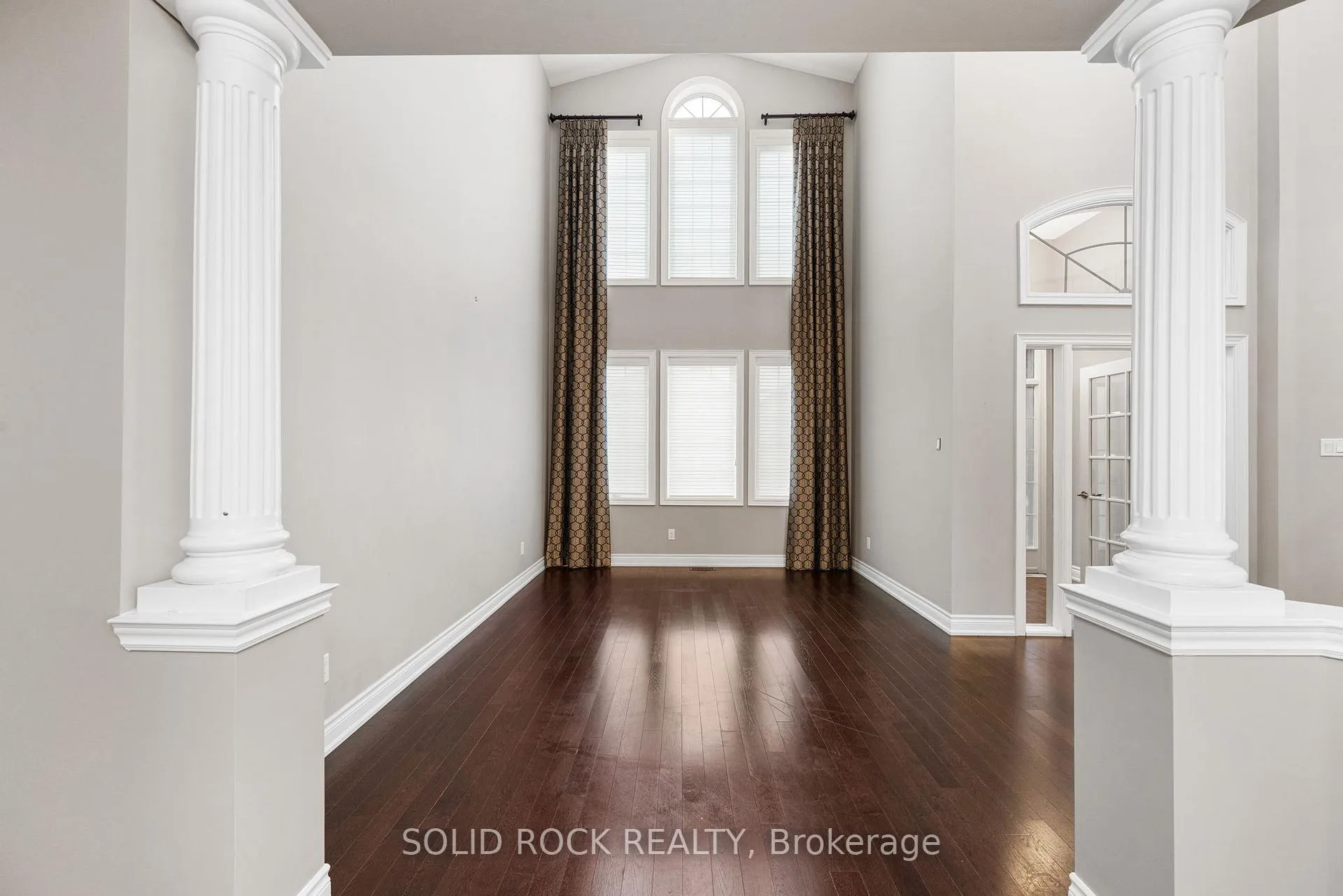 Photo 5 of 347 Bamburgh Way, Ottawa, Barrhaven - Cedargrove/Fraserdale — HOMEH