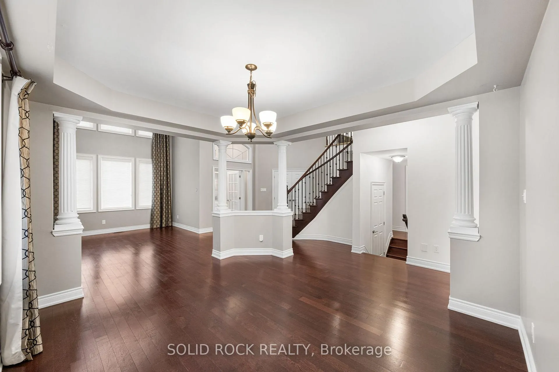 Photo 7 of 347 Bamburgh Way, Ottawa, Barrhaven - Cedargrove/Fraserdale — HOMEH
