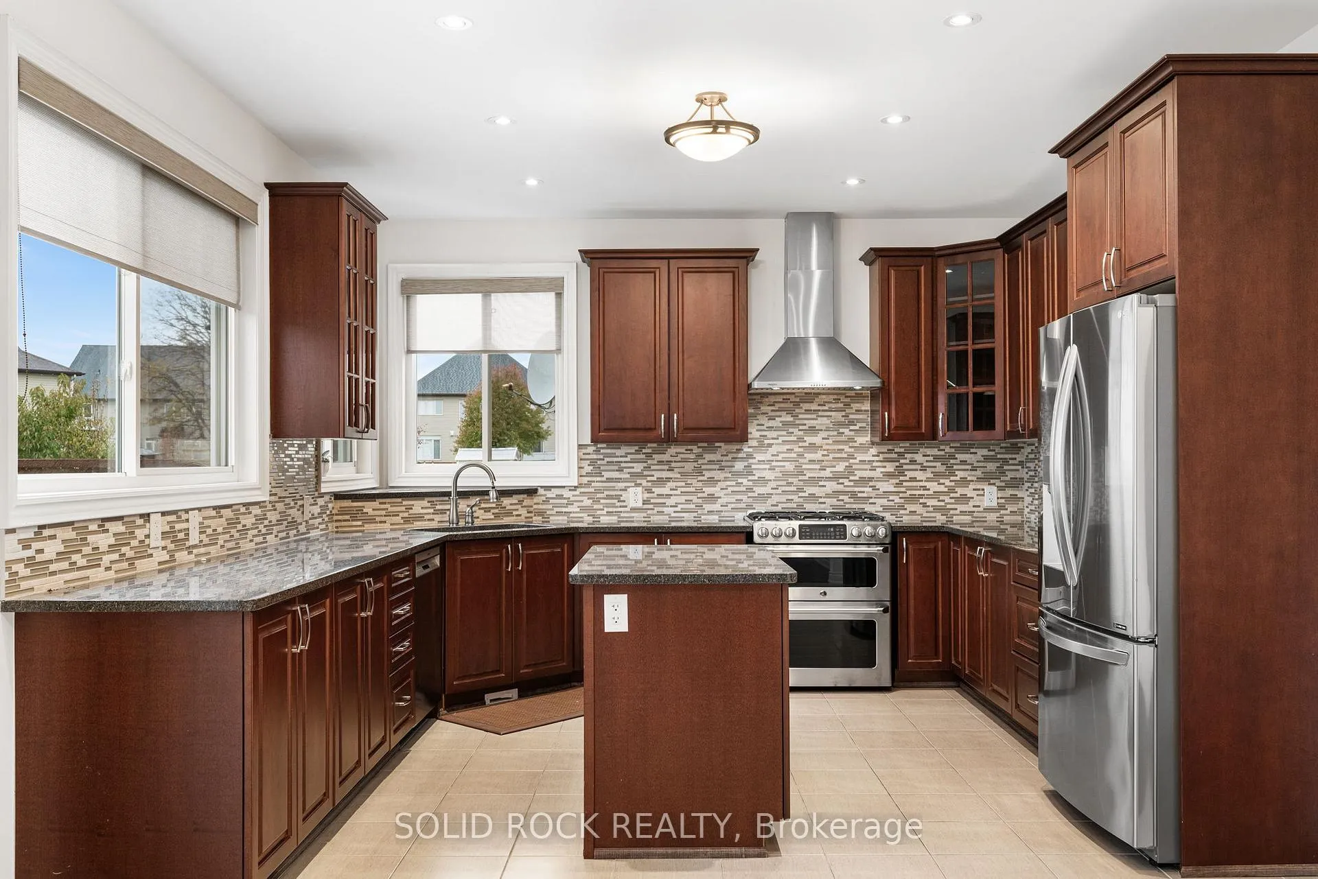 Photo 9 of 347 Bamburgh Way, Ottawa, Barrhaven - Cedargrove/Fraserdale — HOMEH