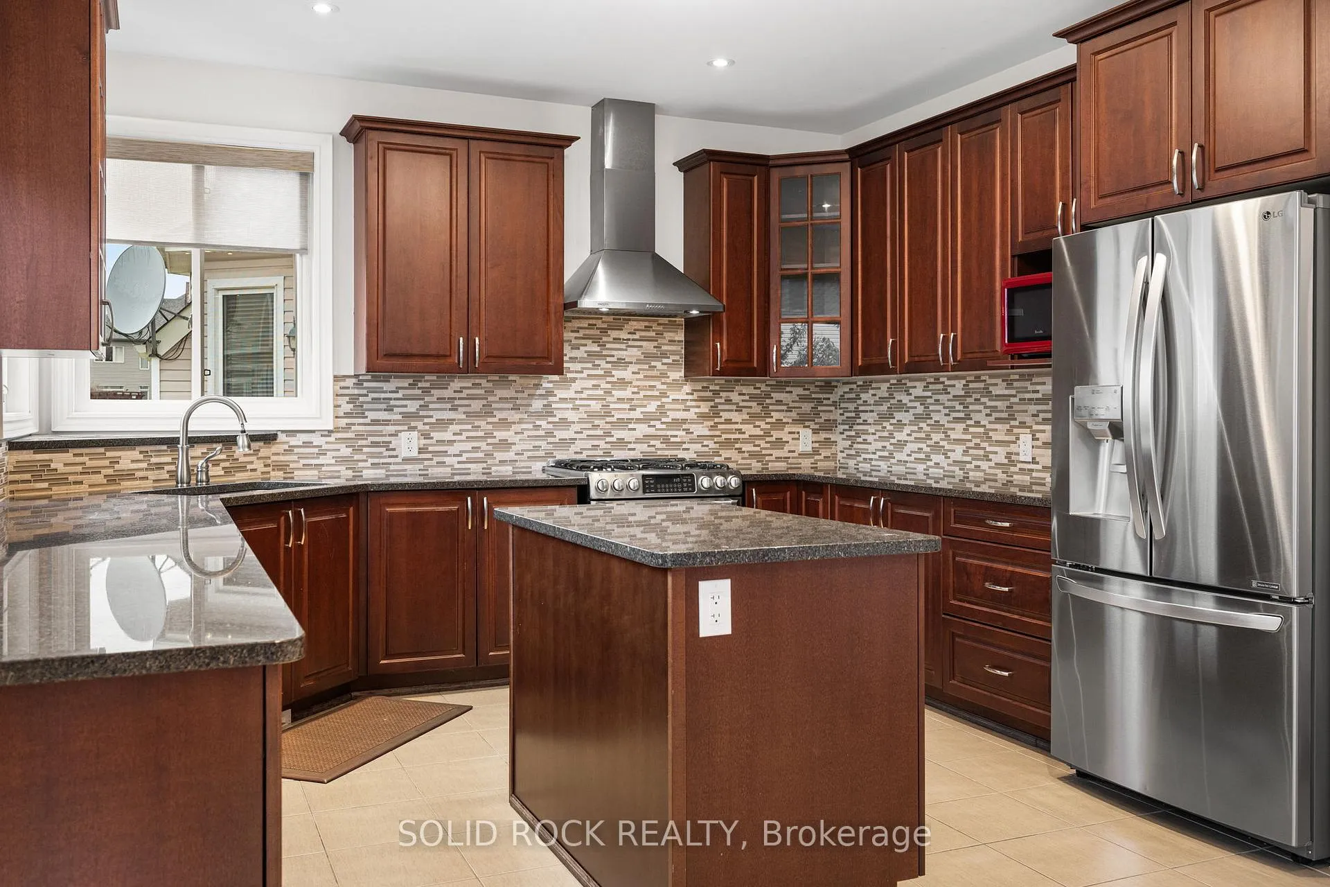 Photo 10 of 347 Bamburgh Way, Ottawa, Barrhaven - Cedargrove/Fraserdale — HOMEH