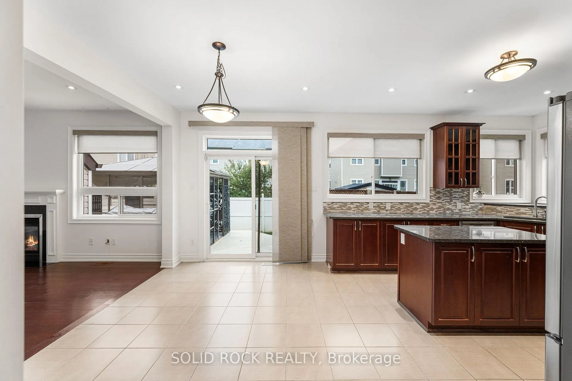 Photo 11 of 347 Bamburgh Way, Ottawa, Barrhaven - Cedargrove/Fraserdale — HOMEH