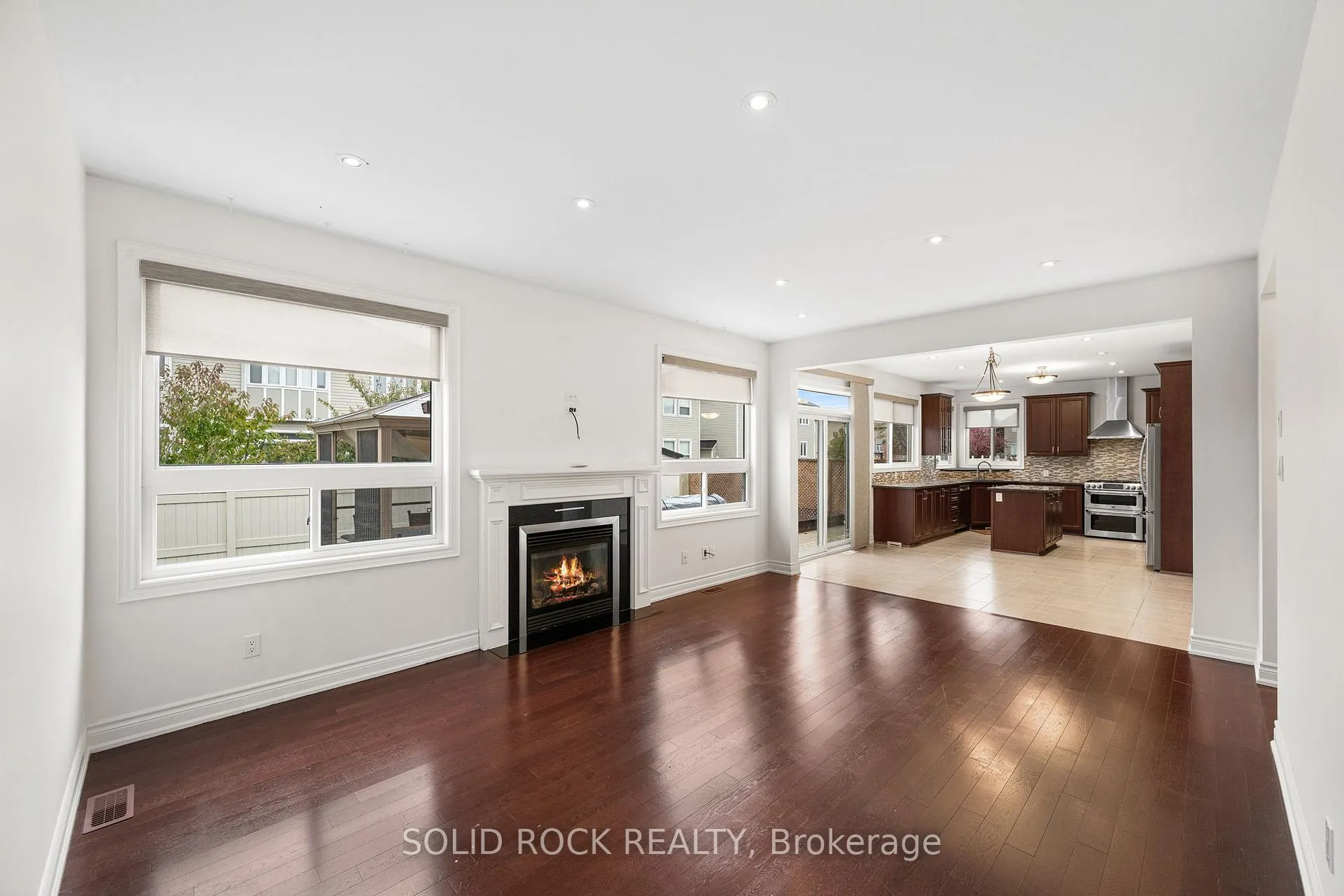 Photo 15 of 347 Bamburgh Way, Ottawa, Barrhaven - Cedargrove/Fraserdale — HOMEH