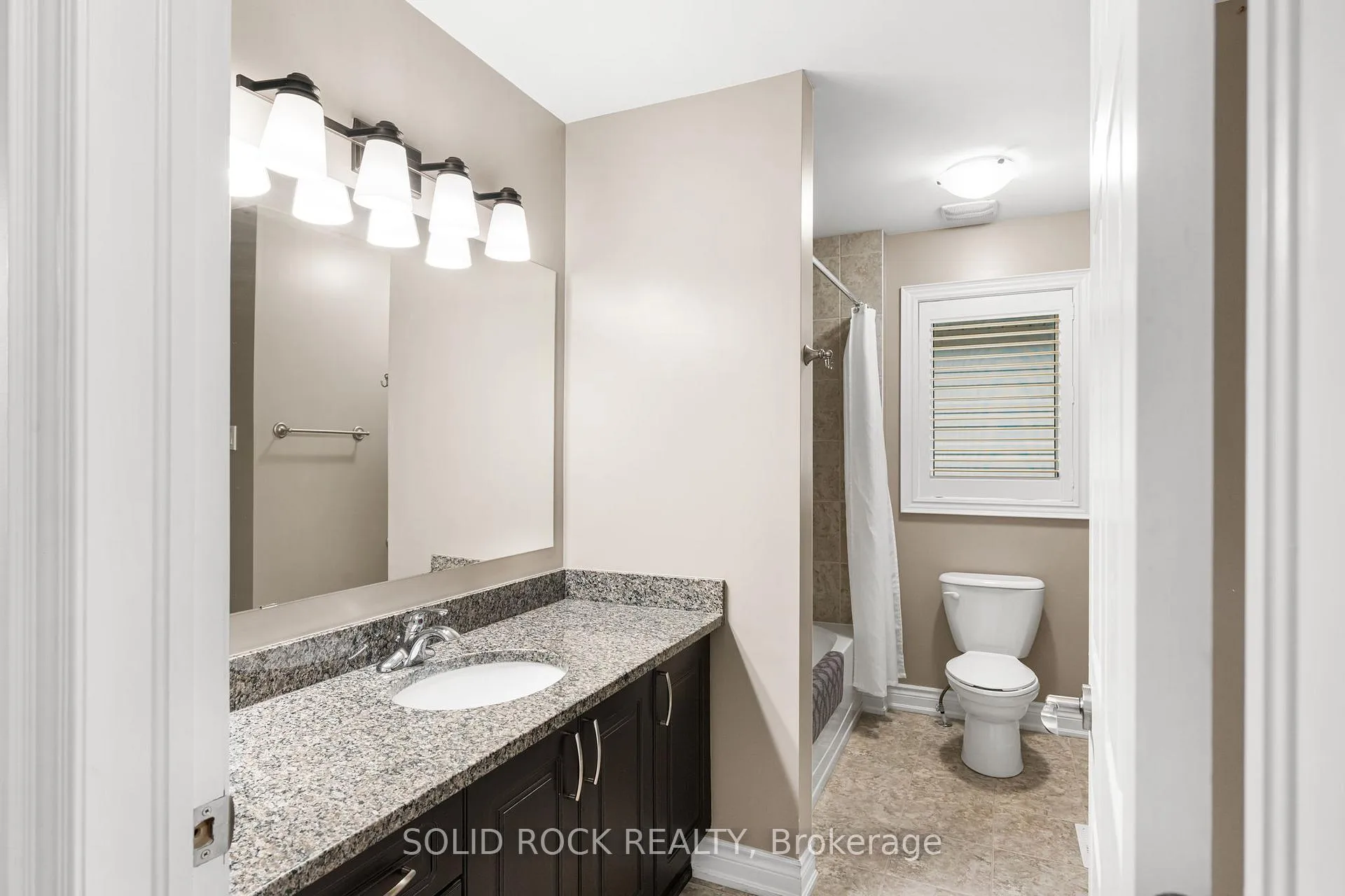 Photo 30 of 347 Bamburgh Way, Ottawa, Barrhaven - Cedargrove/Fraserdale — HOMEH