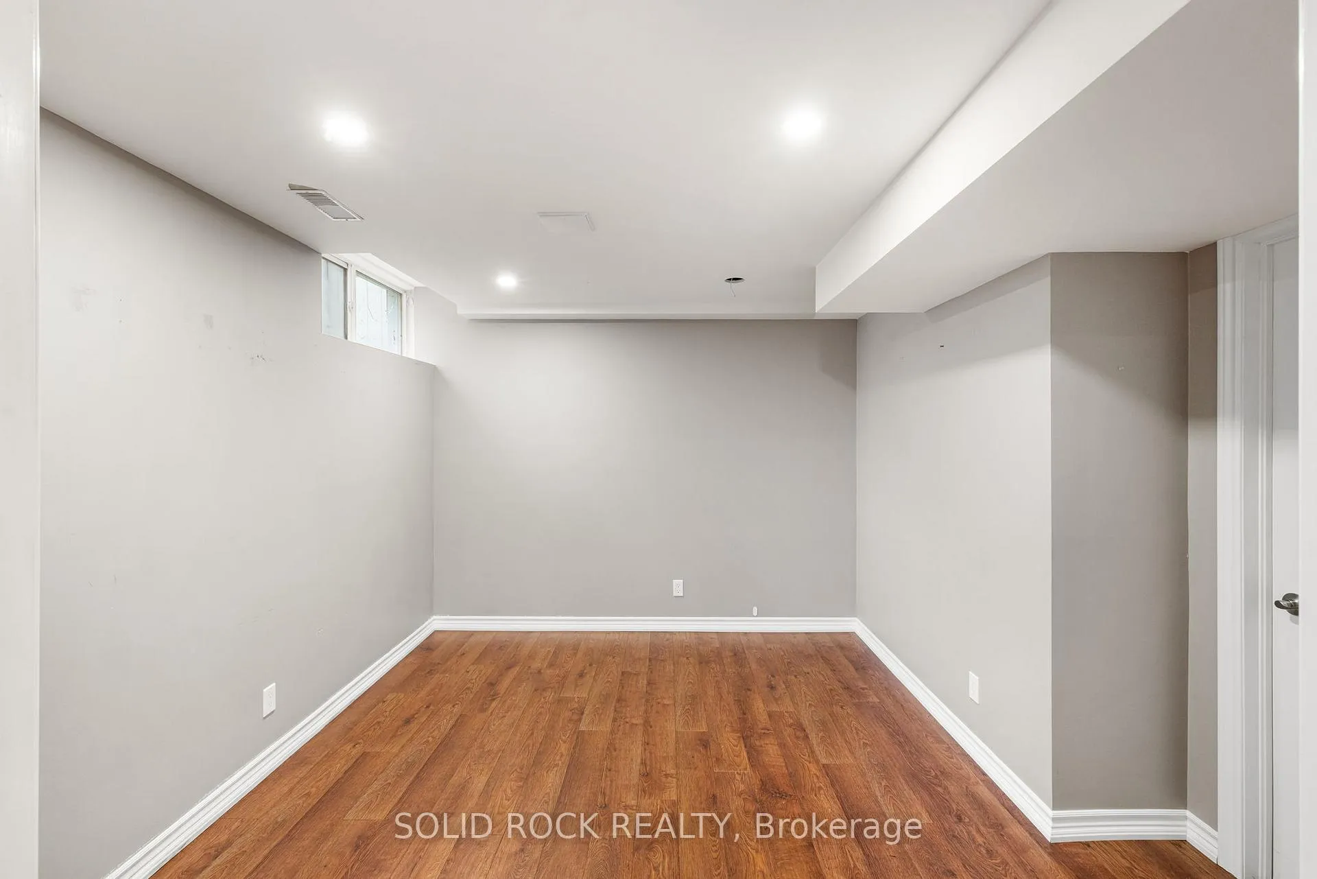 Photo 35 of 347 Bamburgh Way, Ottawa, Barrhaven - Cedargrove/Fraserdale — HOMEH