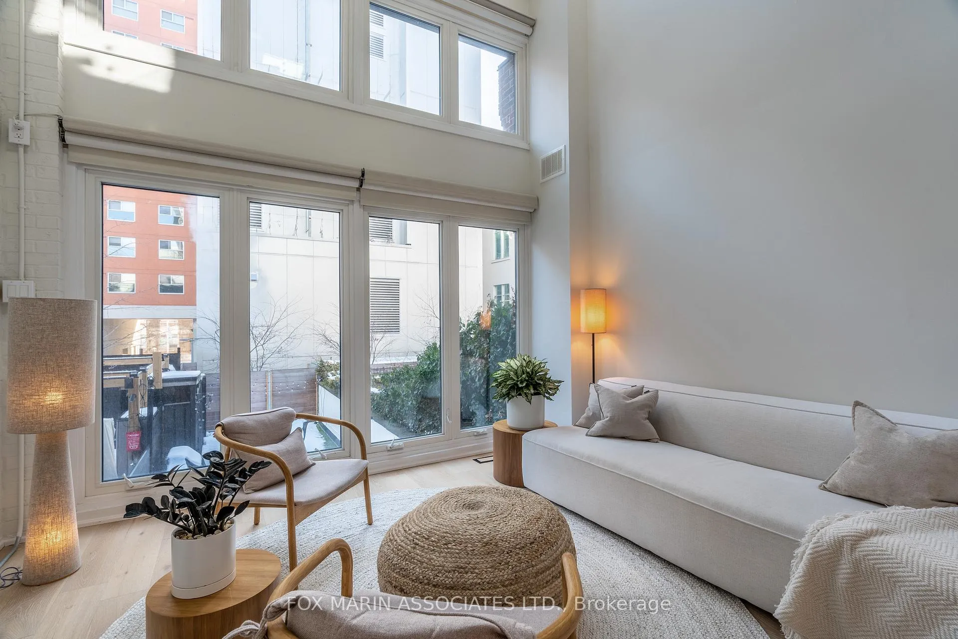 Photo 13 of 61 McGill Street, Toronto, Church-Yonge Corridor — HOMEH