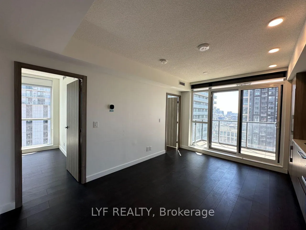 Photo 5 of Unit 2907, 38 Widmer Street, Toronto, Waterfront Communities — HOMEH
