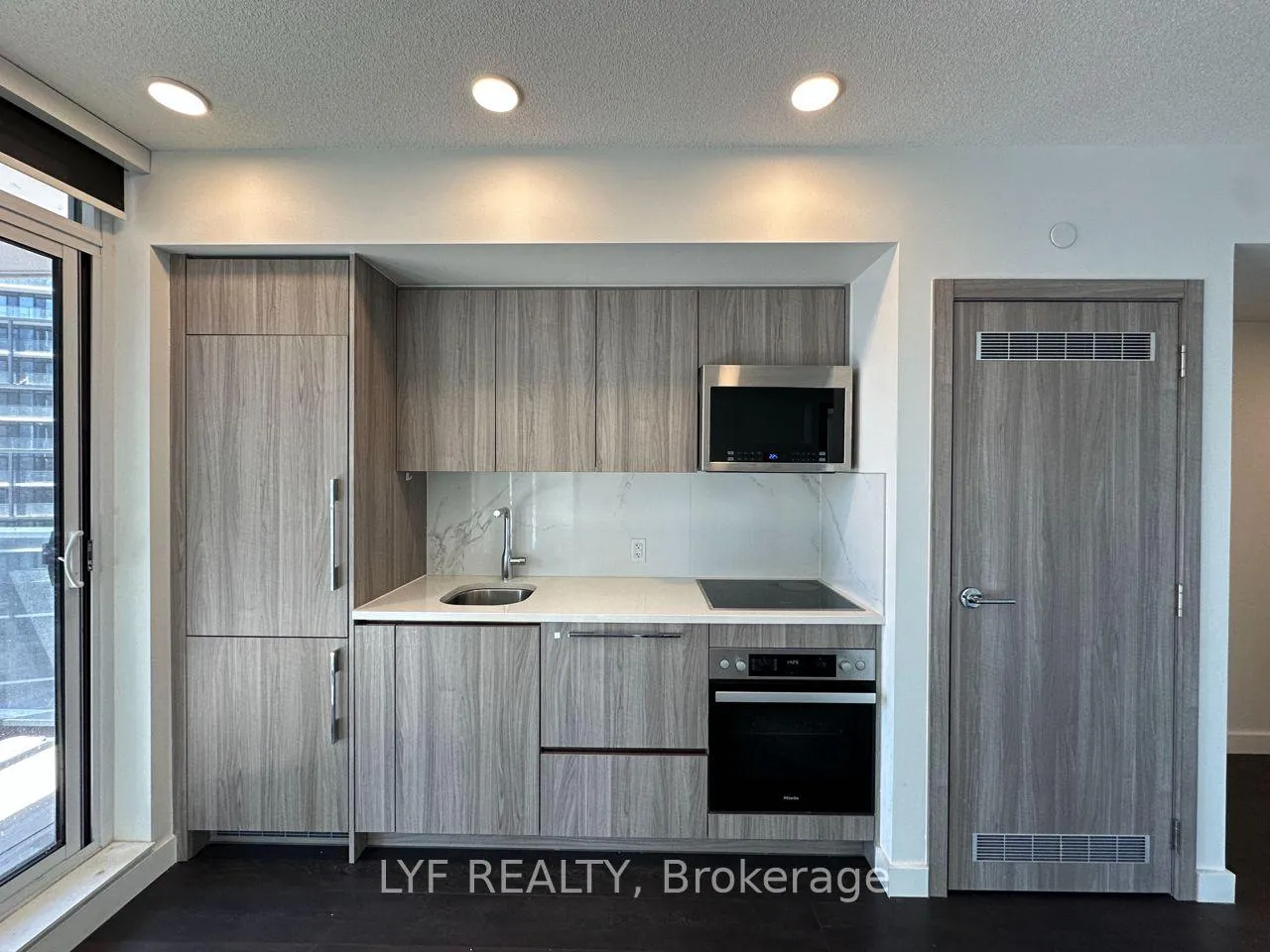 Photo 7 of Unit 2907, 38 Widmer Street, Toronto, Waterfront Communities — HOMEH