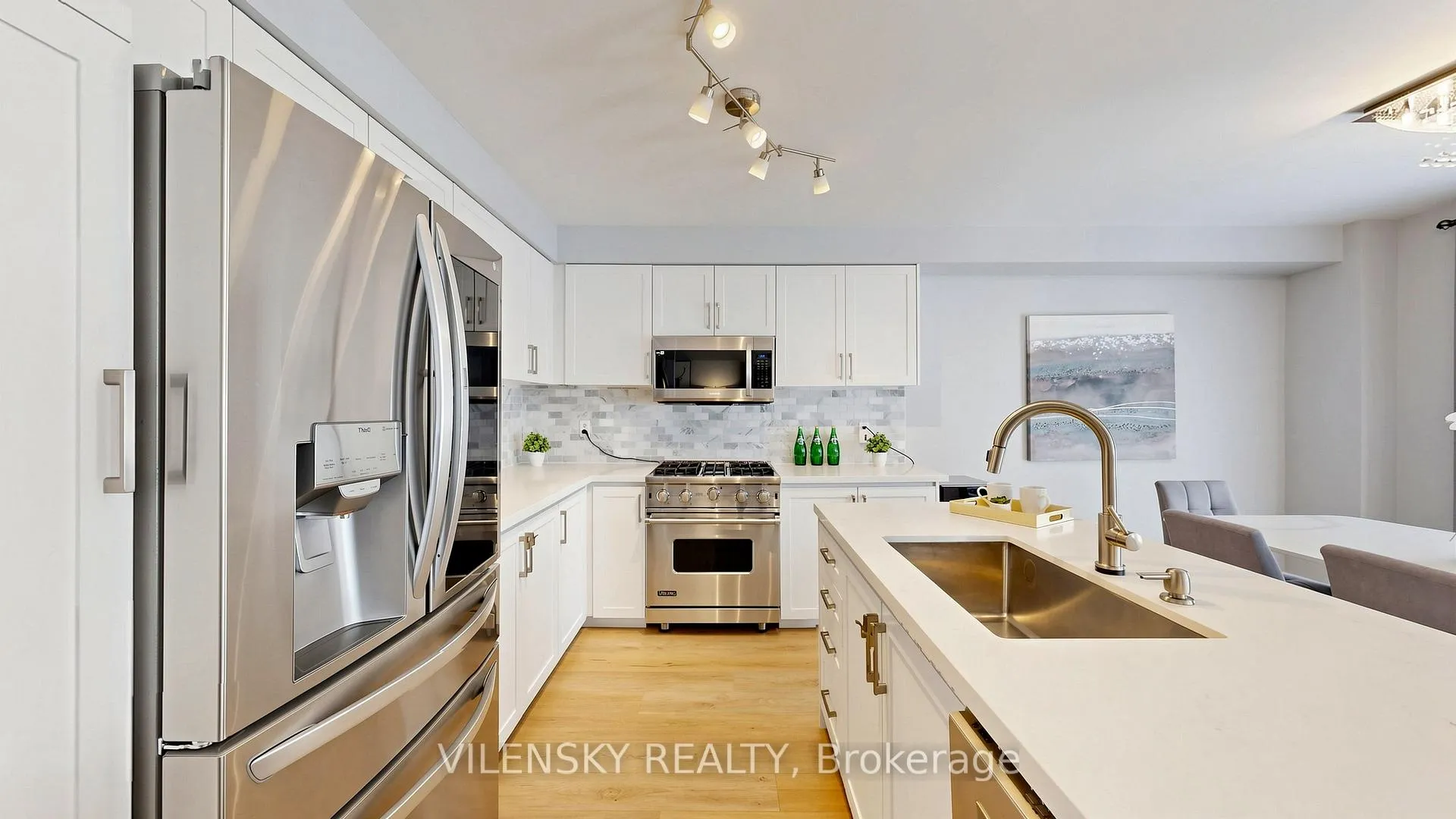 Photo 5 of 96 Sawmill Valley Drive, Newmarket, Summerhill Estates — HOMEH