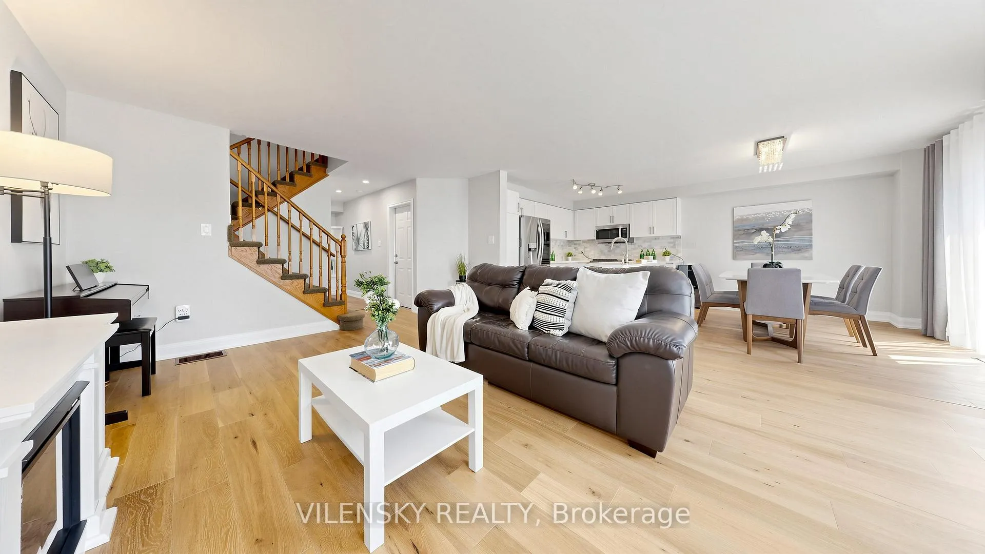 Photo 9 of 96 Sawmill Valley Drive, Newmarket, Summerhill Estates — HOMEH