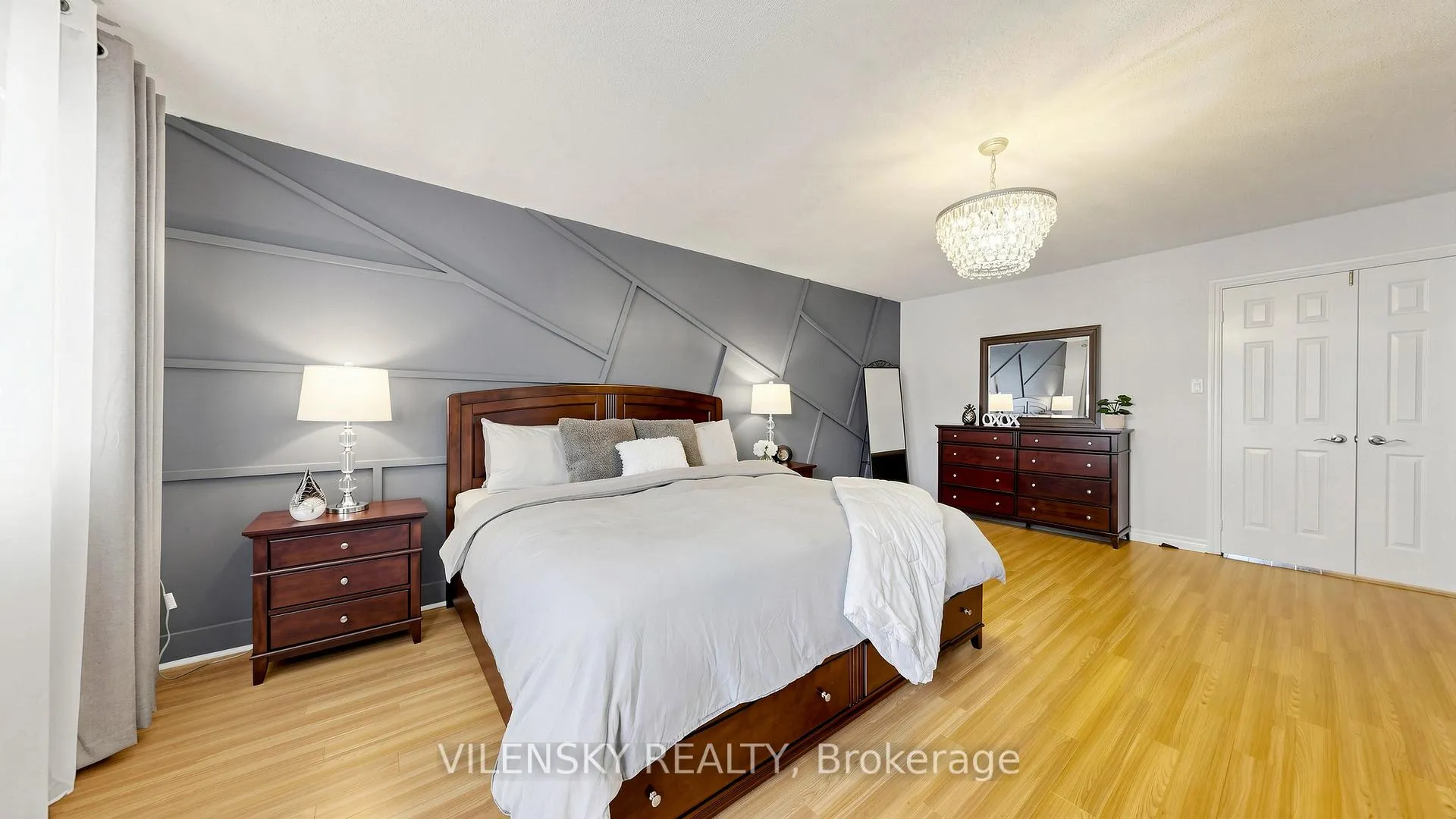 Photo 15 of 96 Sawmill Valley Drive, Newmarket, Summerhill Estates — HOMEH