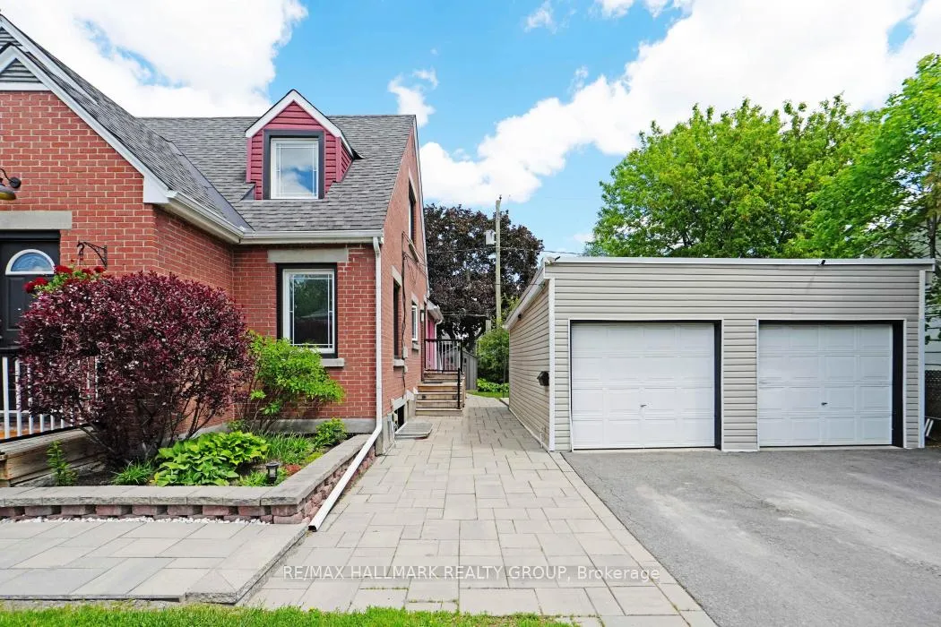 Photo 4 of 2481 Chasseur Avenue, Ottawa, Heron Park — HOMEH