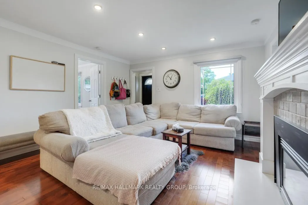 Photo 6 of 2481 Chasseur Avenue, Ottawa, Heron Park — HOMEH
