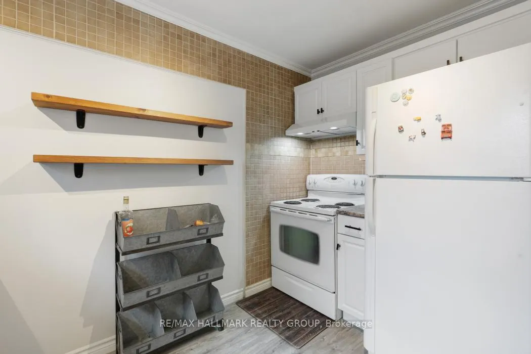 Photo 11 of 2481 Chasseur Avenue, Ottawa, Heron Park — HOMEH