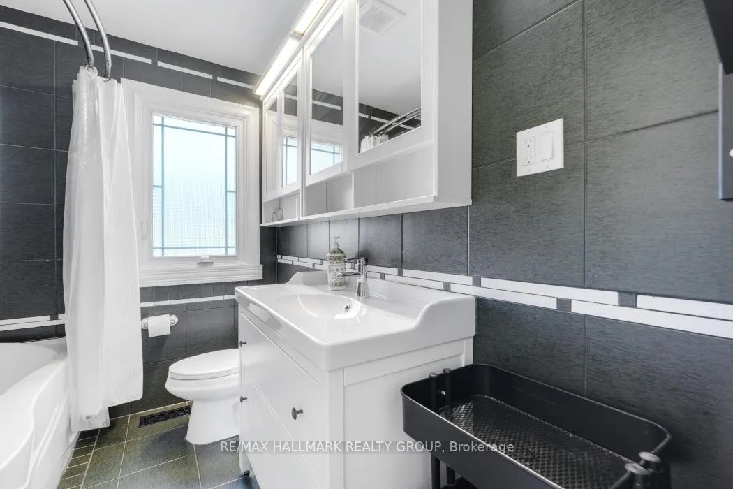Photo 16 of 2481 Chasseur Avenue, Ottawa, Heron Park — HOMEH