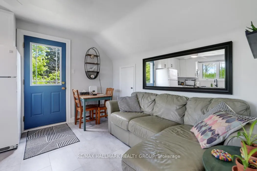 Photo 18 of 2481 Chasseur Avenue, Ottawa, Heron Park — HOMEH