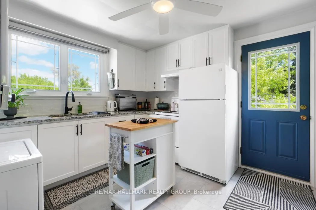 Photo 19 of 2481 Chasseur Avenue, Ottawa, Heron Park — HOMEH