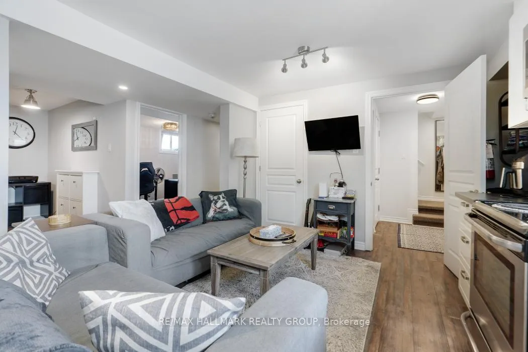 Photo 30 of 2481 Chasseur Avenue, Ottawa, Heron Park — HOMEH