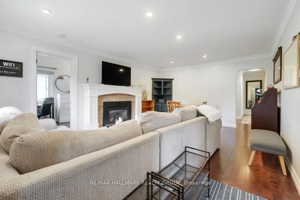 Photo 33 of 2481 Chasseur Avenue, Ottawa, Heron Park — HOMEH