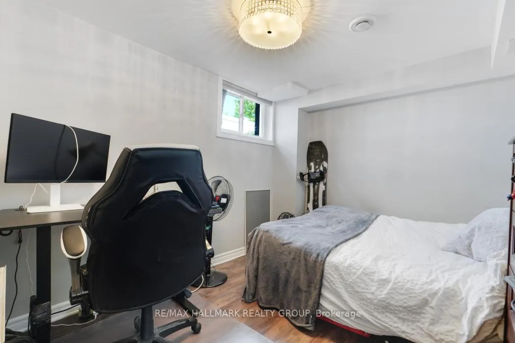 Photo 35 of 2481 Chasseur Avenue, Ottawa, Heron Park — HOMEH