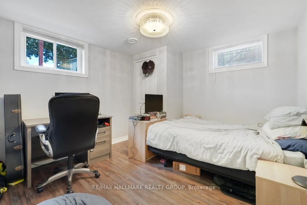 Photo 37 of 2481 Chasseur Avenue, Ottawa, Heron Park — HOMEH