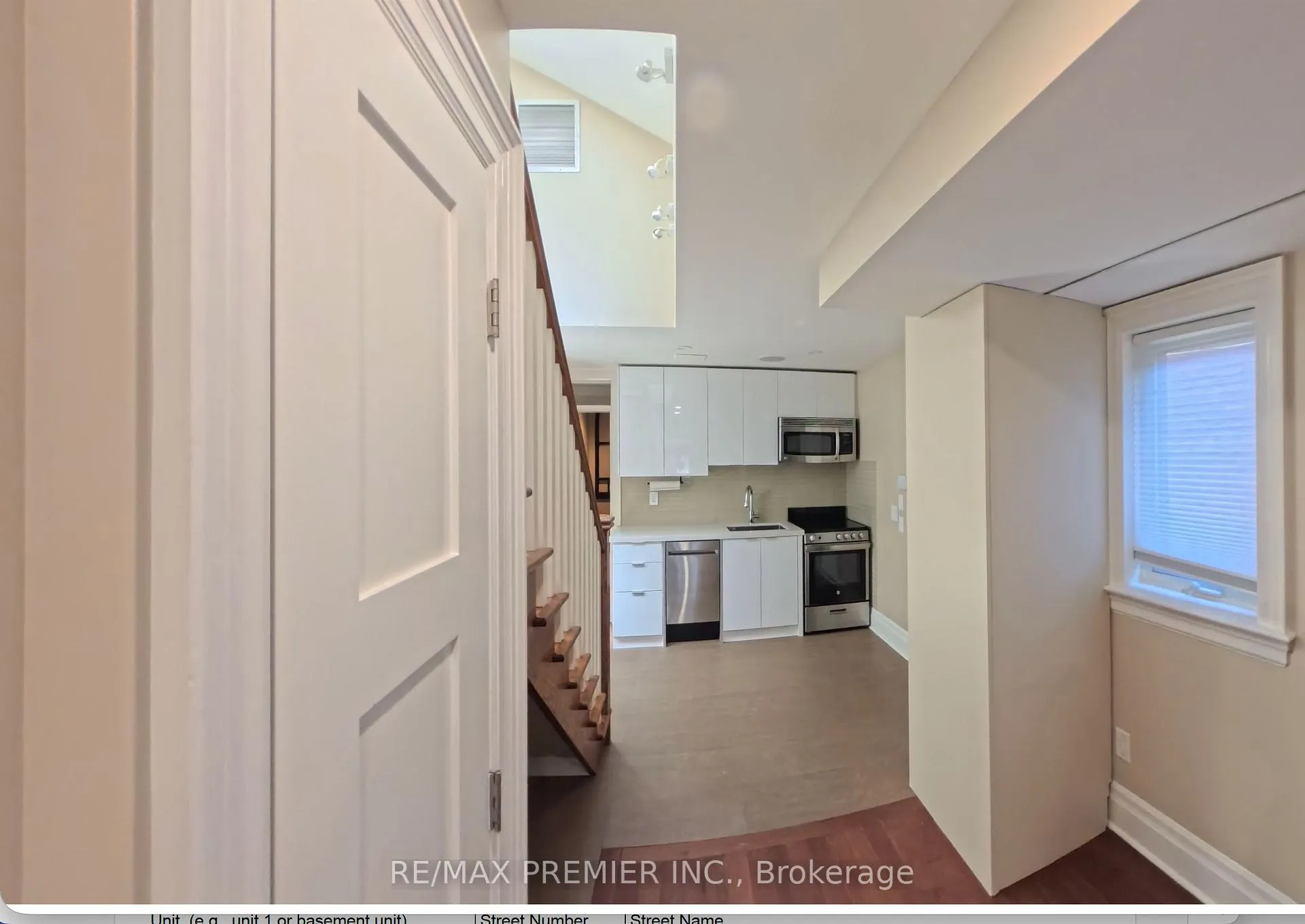 Photo 2 of Unit Apt 2, 718 Bathurst Street, Toronto, Palmerston-Little Italy — HOMEH