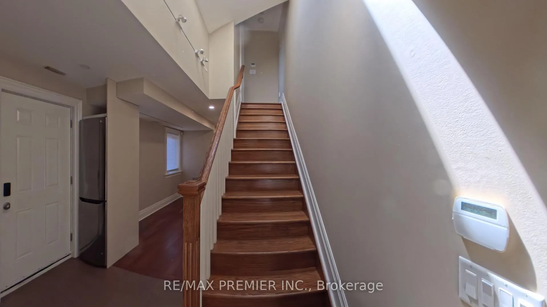 Photo 7 of Unit Apt 2, 718 Bathurst Street, Toronto, Palmerston-Little Italy — HOMEH