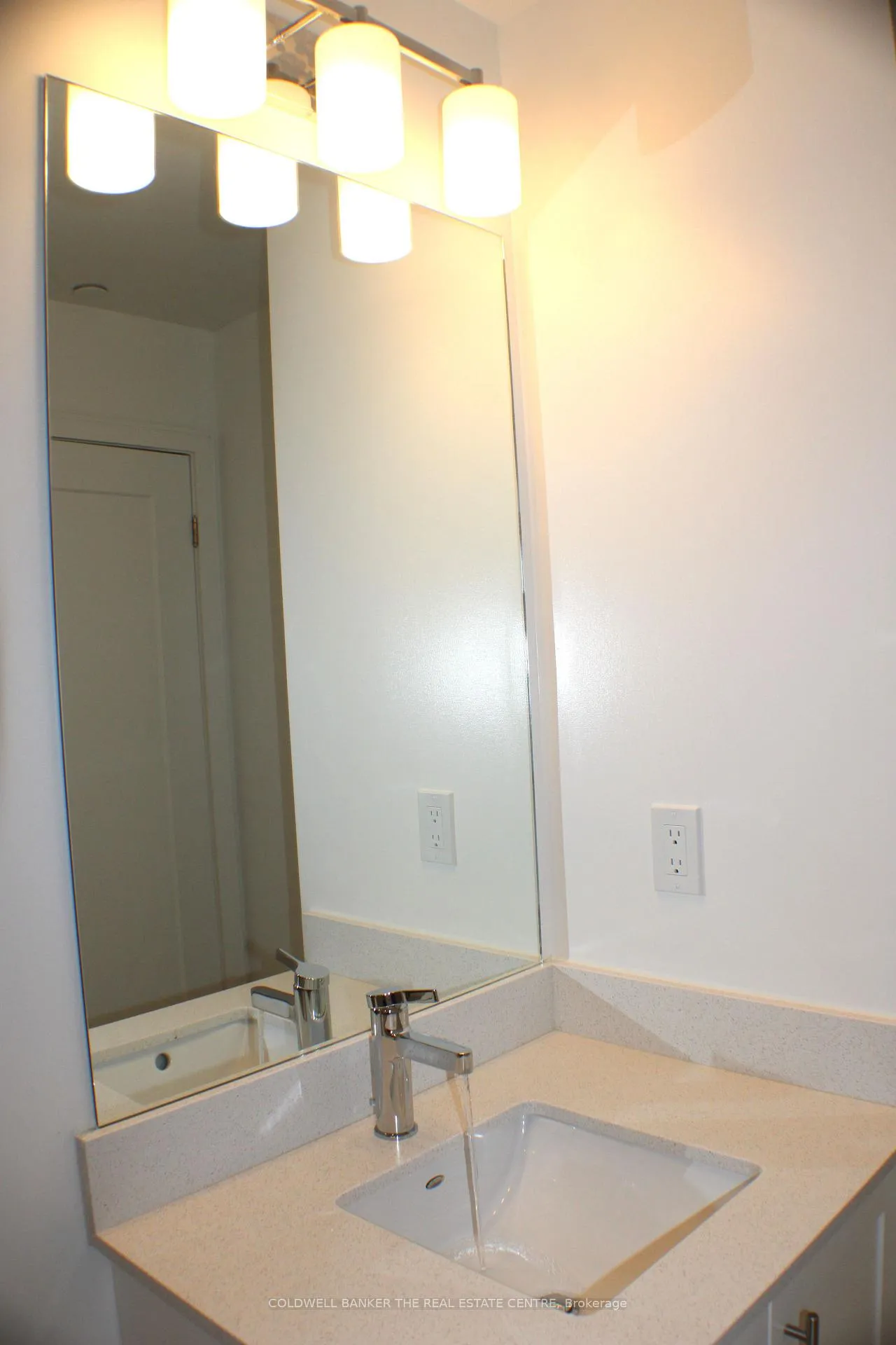 Photo 12 of Unit 309B, 715 Davis Drive, Newmarket, Huron Heights-Leslie Valley — HOMEH