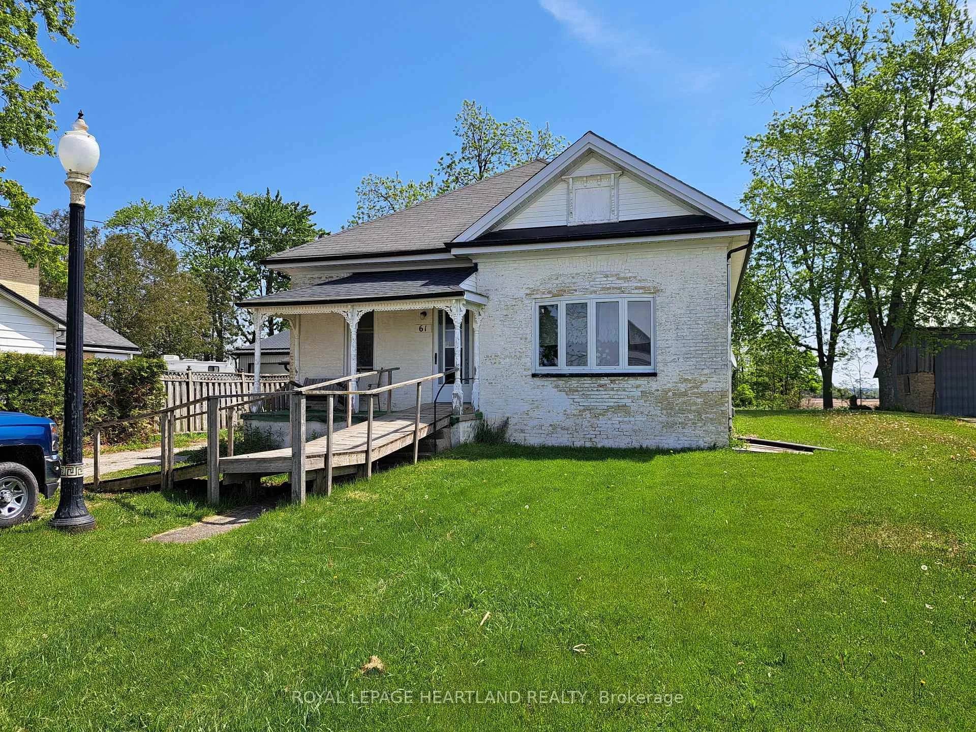Photo 27 of 69922 Parr Line, South Huron, Stephen — HOMEH