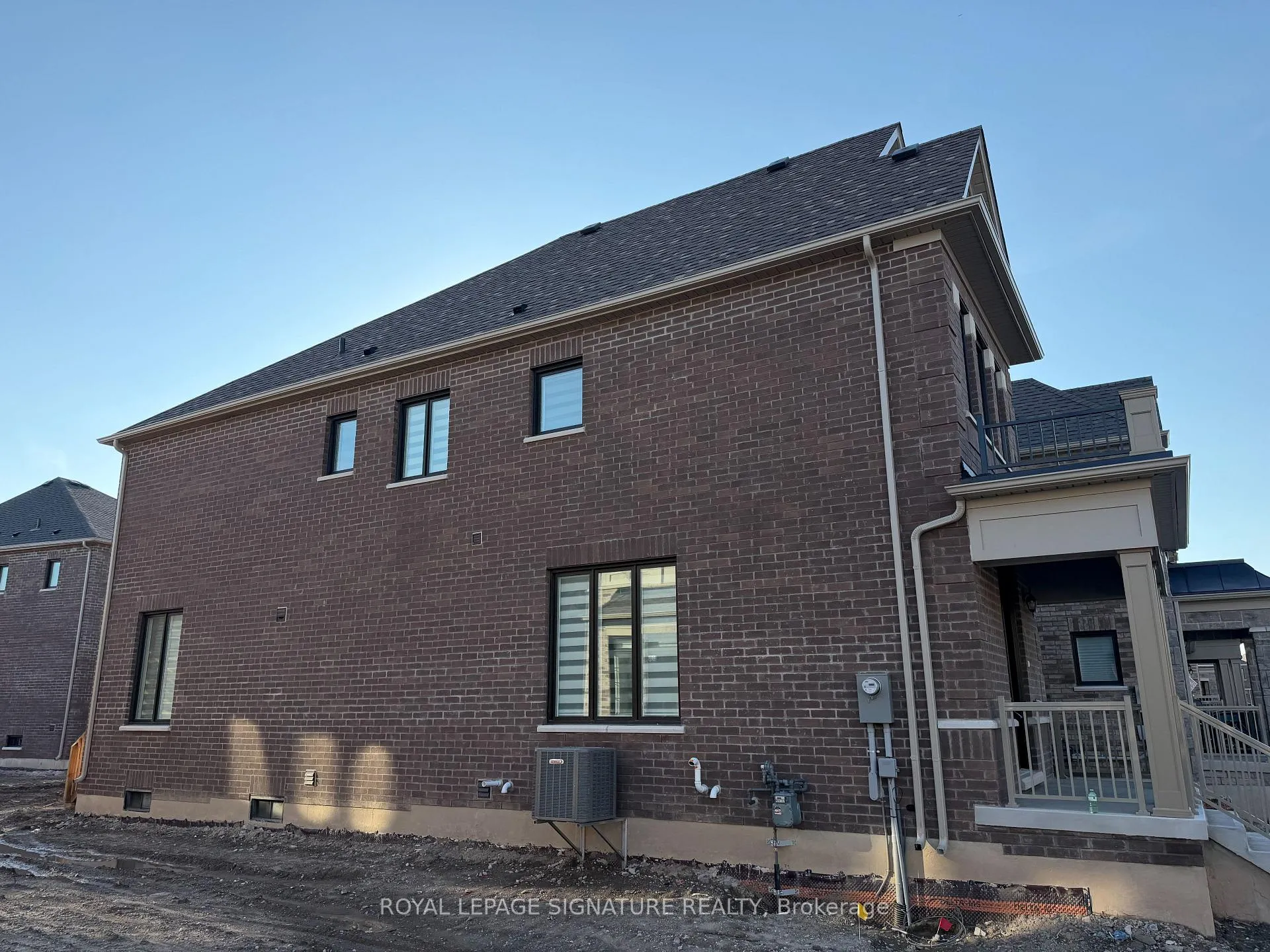 Photo 3 of 1460 Chamomile Crescent W, Milton, Walker — HOMEH