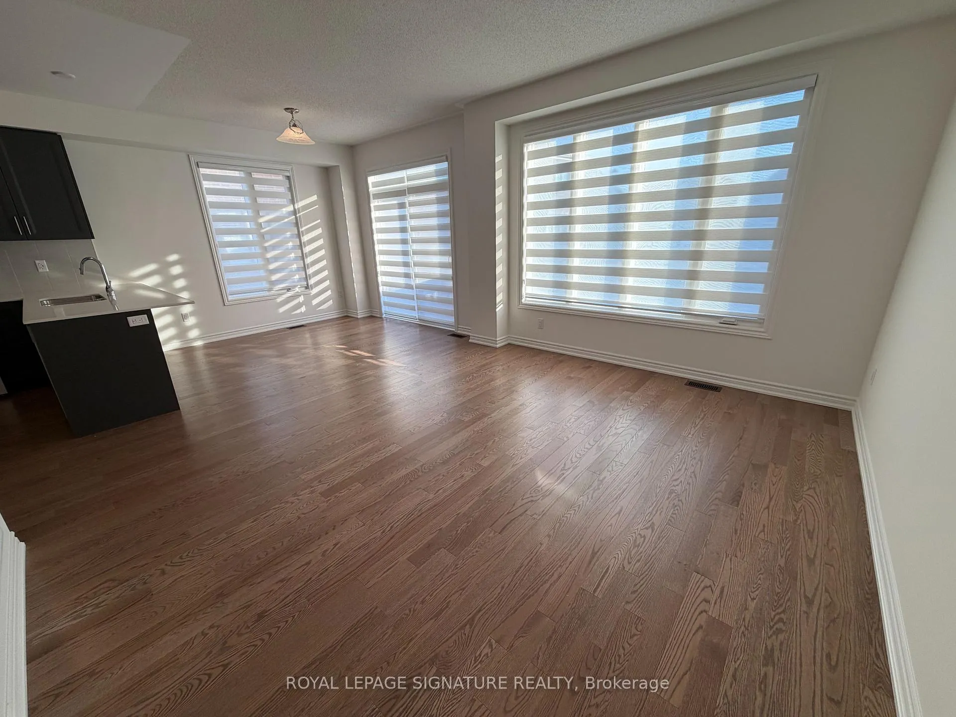 Photo 7 of 1460 Chamomile Crescent W, Milton, Walker — HOMEH