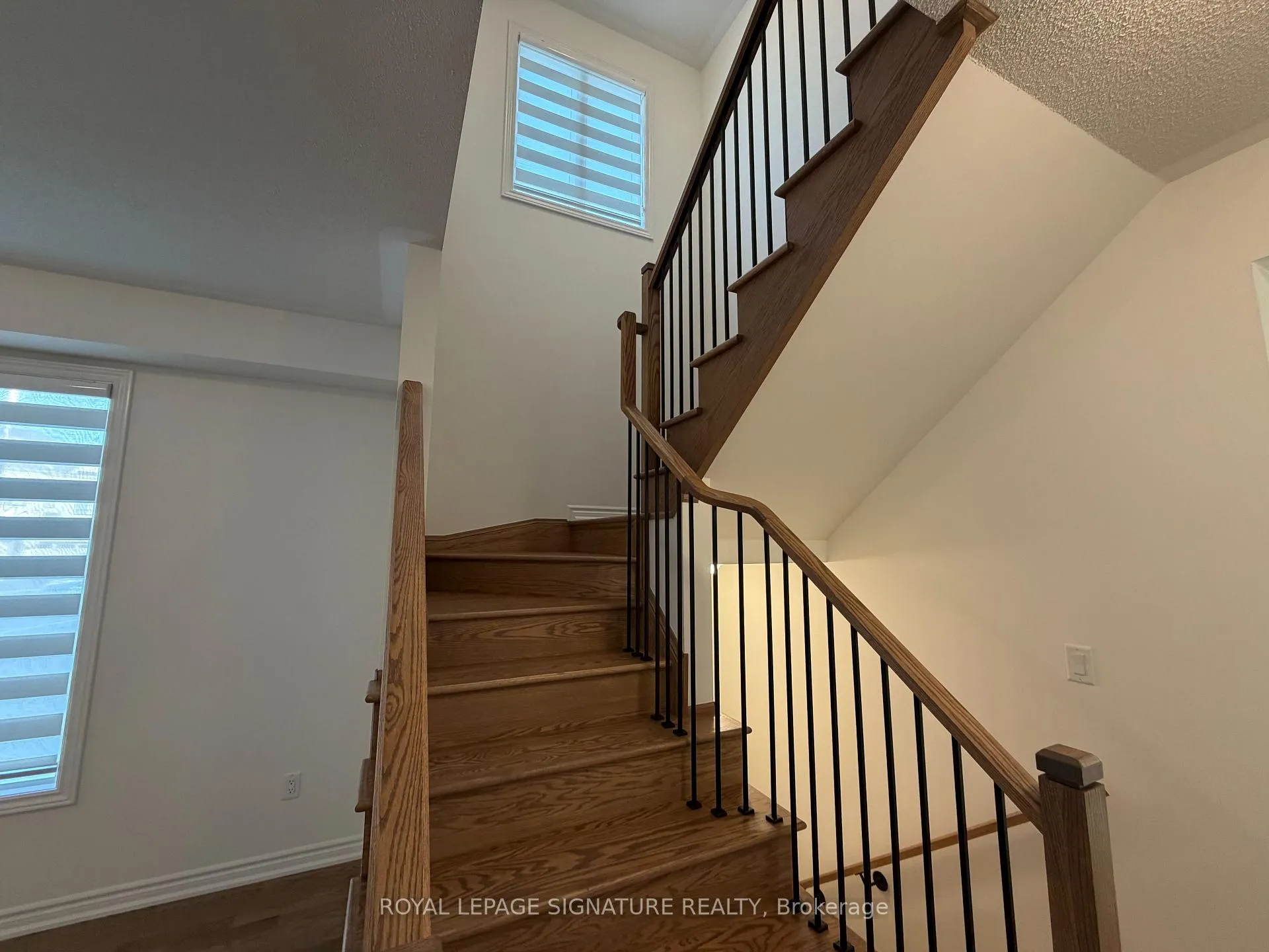 Photo 10 of 1460 Chamomile Crescent W, Milton, Walker — HOMEH