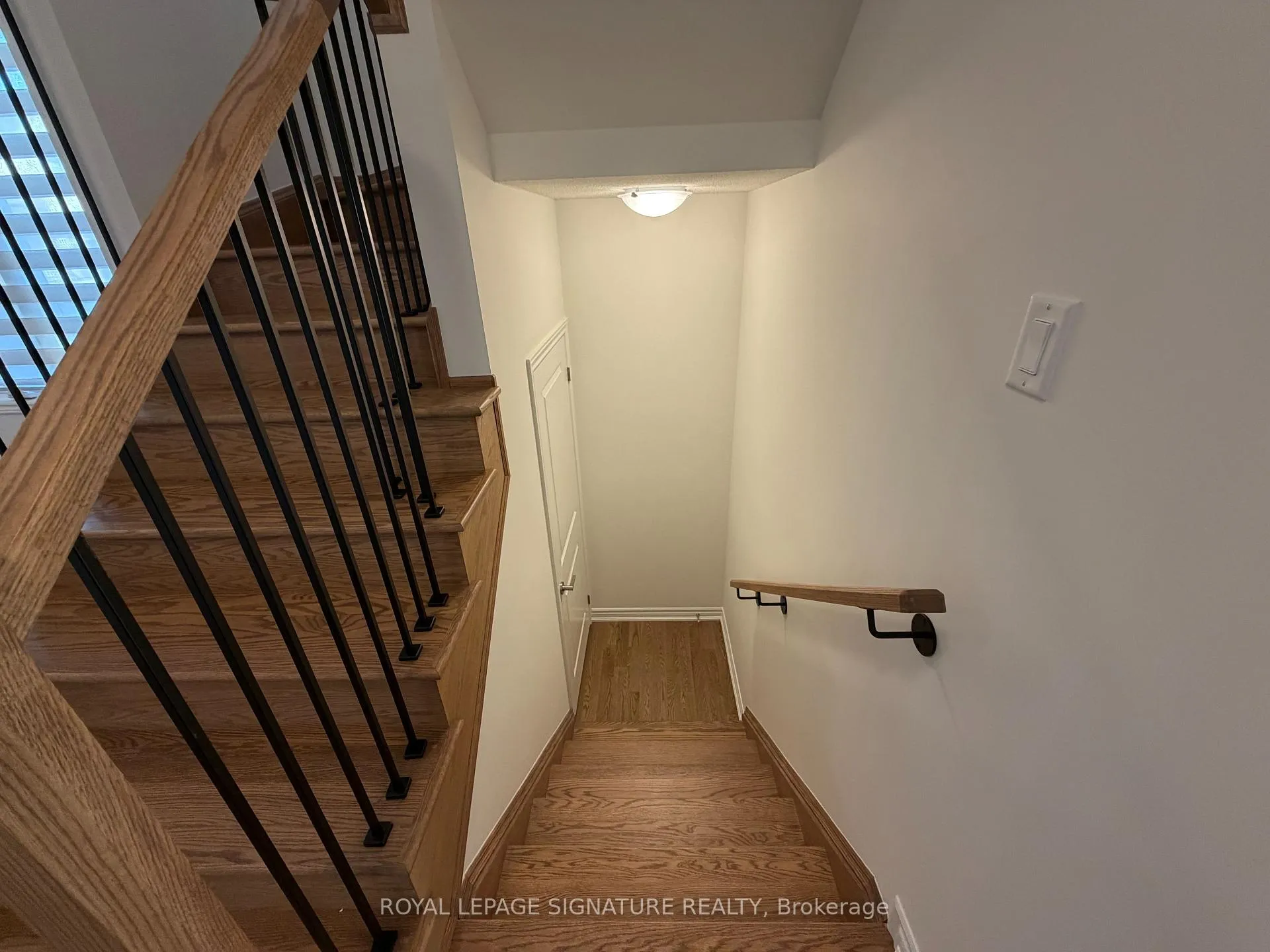 Photo 23 of 1460 Chamomile Crescent W, Milton, Walker — HOMEH