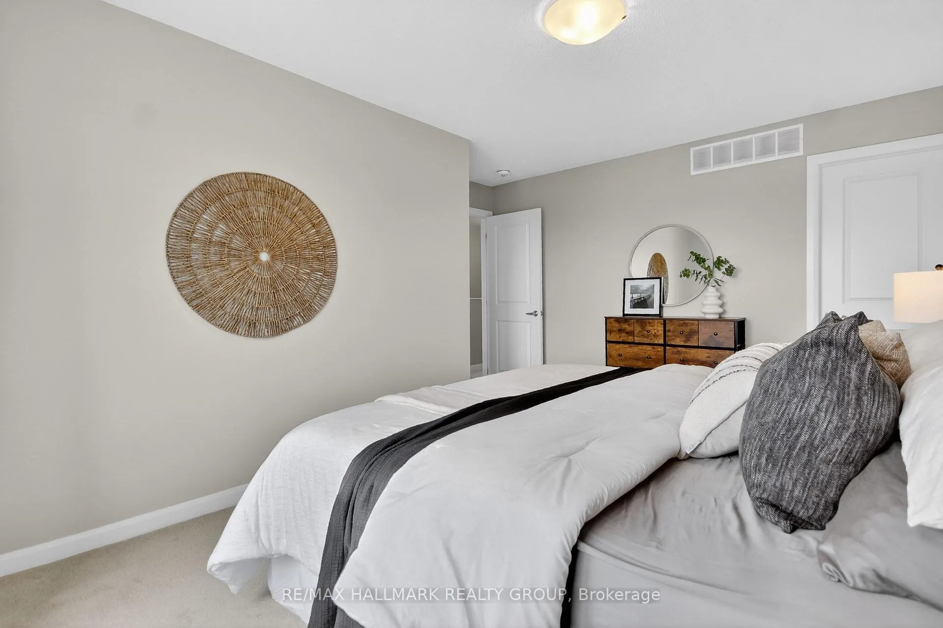 Photo 20 of 58 Teelin Circle, Ottawa, Barrhaven - Half Moon Bay — HOMEH