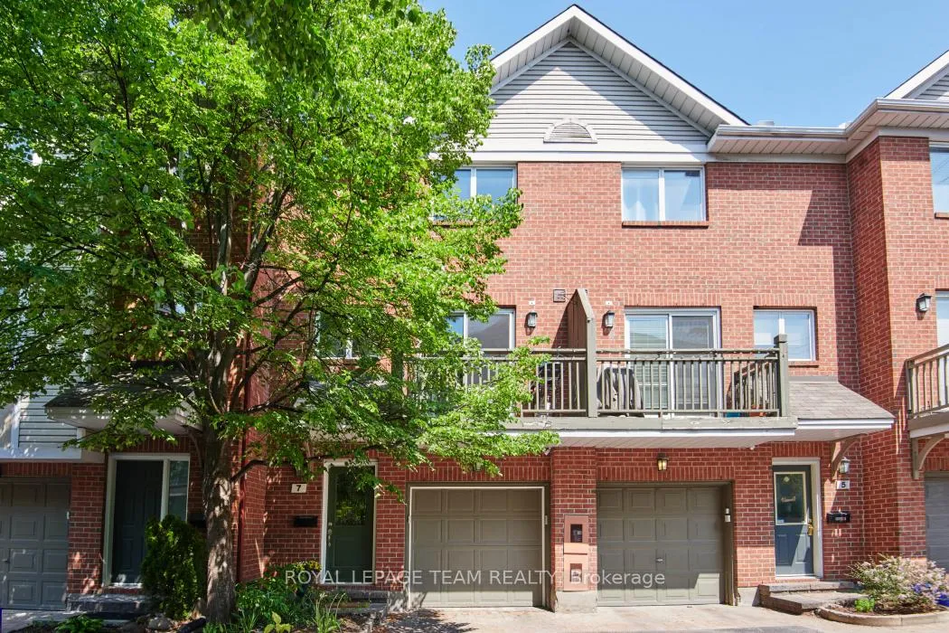 Photo 1 of 7 Academy Private, Ottawa, Ottawa Centre — HOMEH