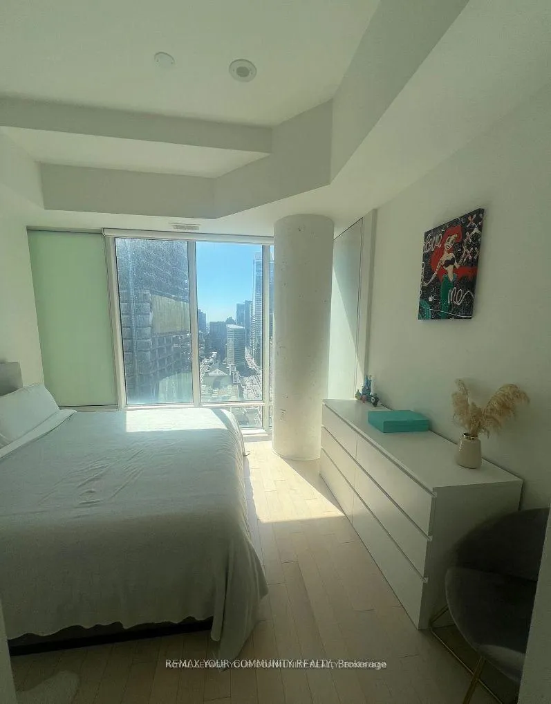 Photo 8 of Unit 2805, 8 The Esplanade, Toronto, Waterfront Communities — HOMEH