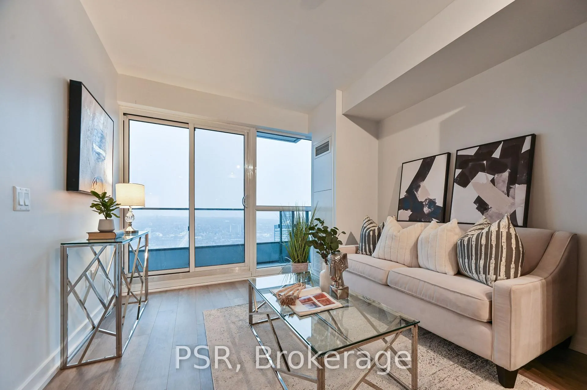 Photo 6 of Unit 4409, 395 Bloor Street E, Toronto, North St. James Town — HOMEH