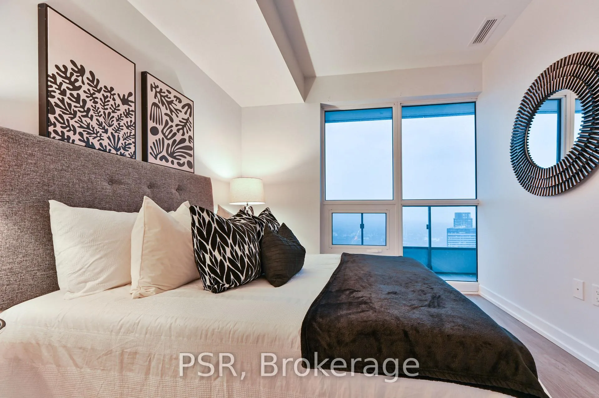 Photo 14 of Unit 4409, 395 Bloor Street E, Toronto, North St. James Town — HOMEH