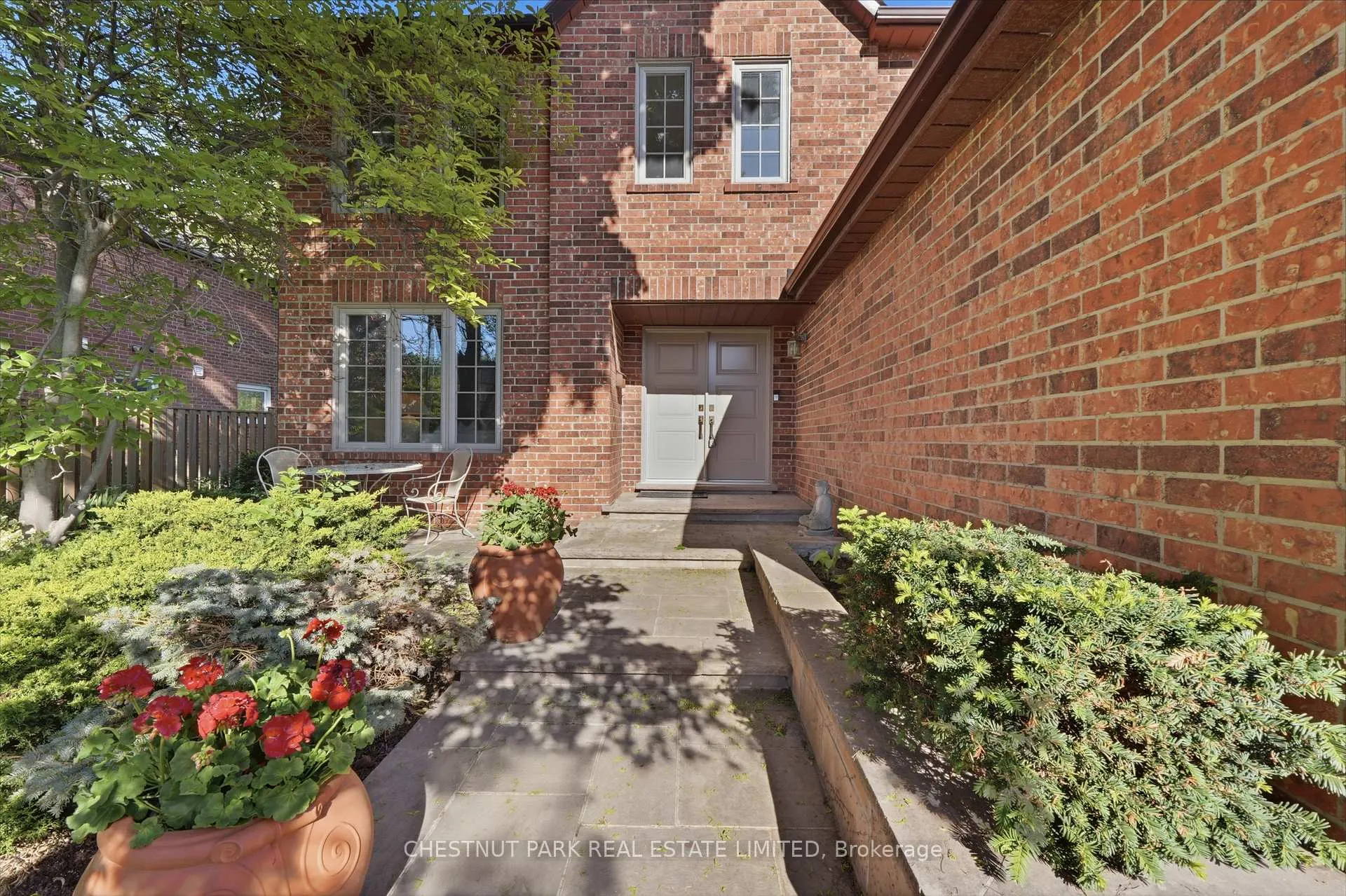 Photo 2 of 51 Crooked Stick Road, Vaughan, Glen Shields — HOMEH