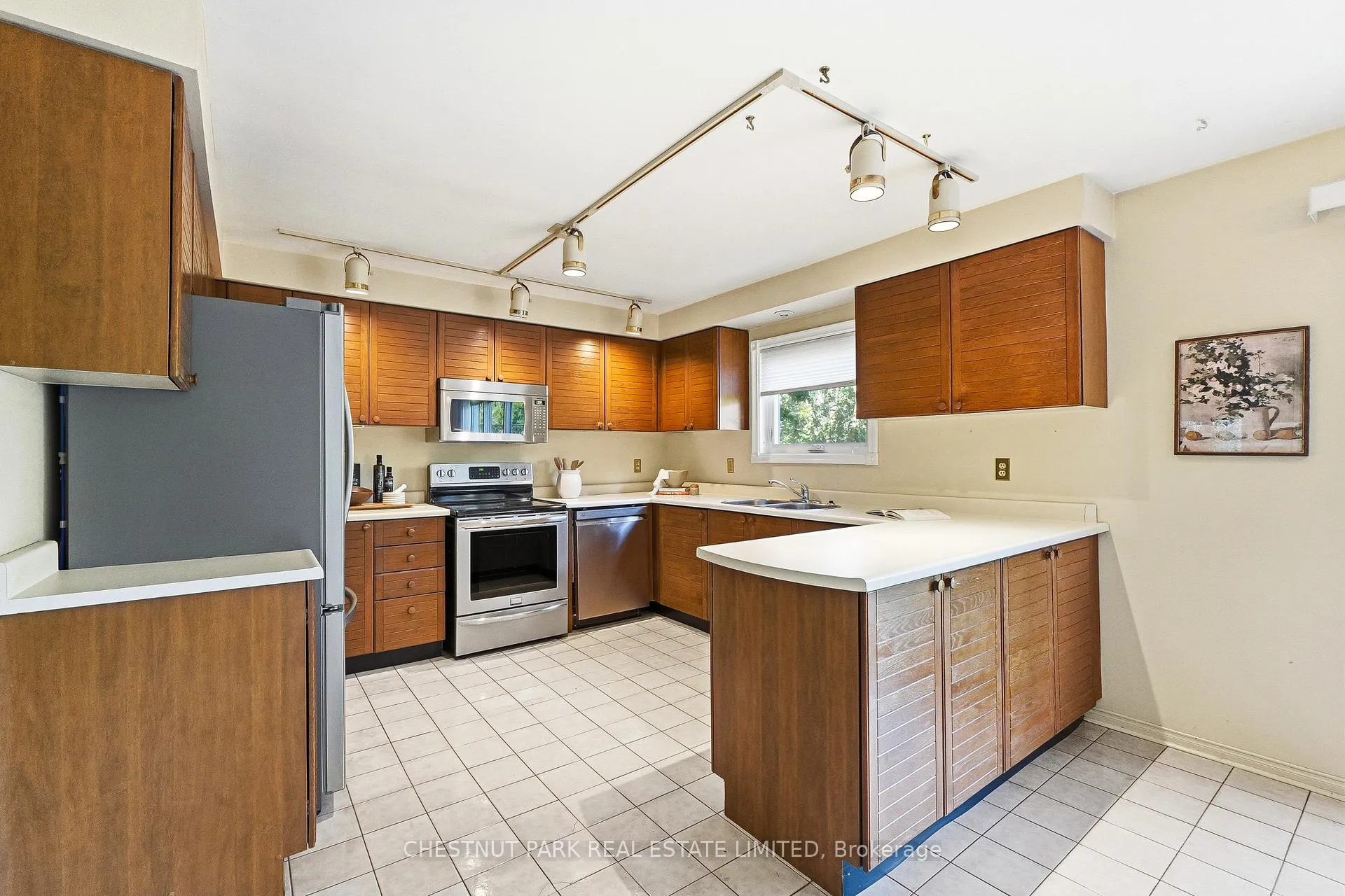 Photo 7 of 51 Crooked Stick Road, Vaughan, Glen Shields — HOMEH