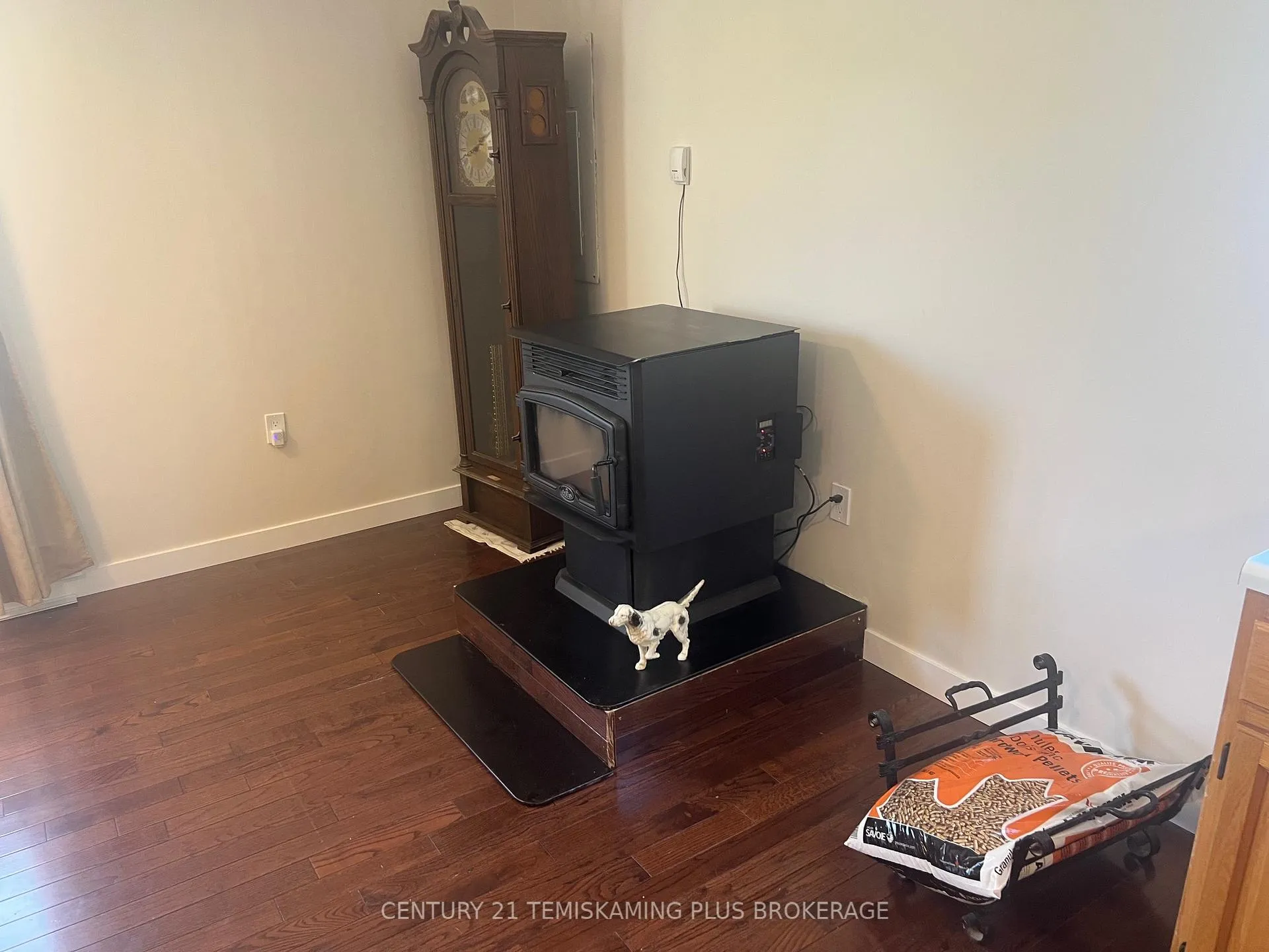 Photo 7 of 533142 River Road N, Englehart, Central Timiskaming — HOMEH