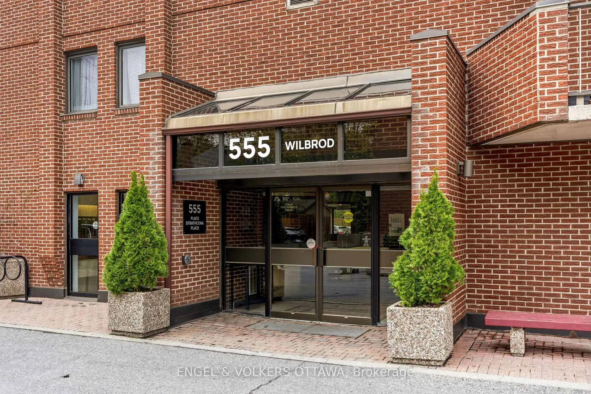 Photo 2 of Unit 103, 555 Wilbrod Street, Ottawa, Sandy Hill — HOMEH