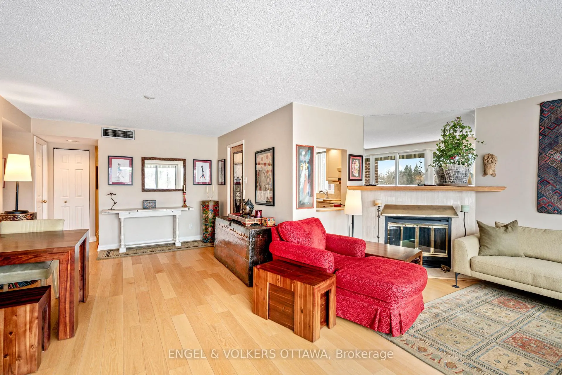 Photo 3 of Unit 103, 555 Wilbrod Street, Ottawa, Sandy Hill — HOMEH