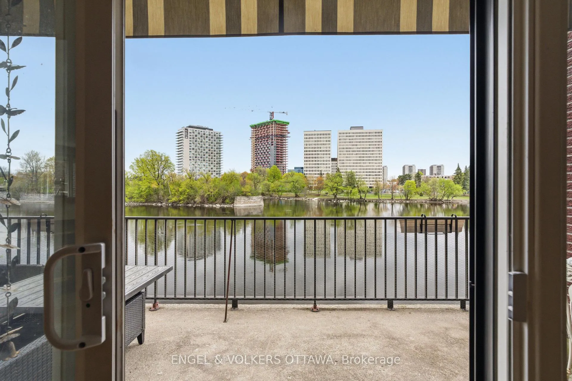 Photo 5 of Unit 103, 555 Wilbrod Street, Ottawa, Sandy Hill — HOMEH