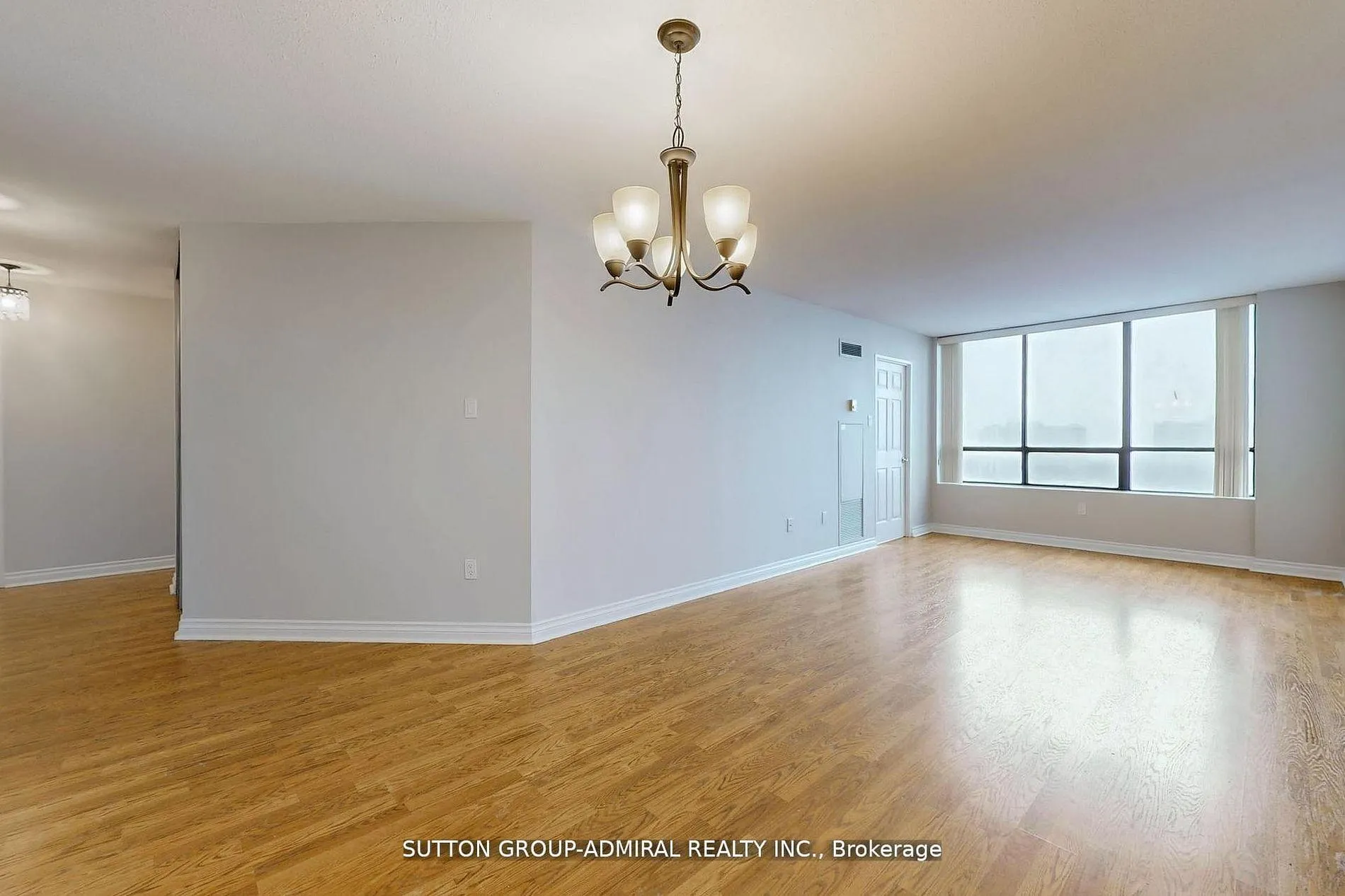Photo 5 of Unit 1107, 7601 Bathurst Street, Vaughan, Crestwood-Springfarm-Yorkhill — HOMEH