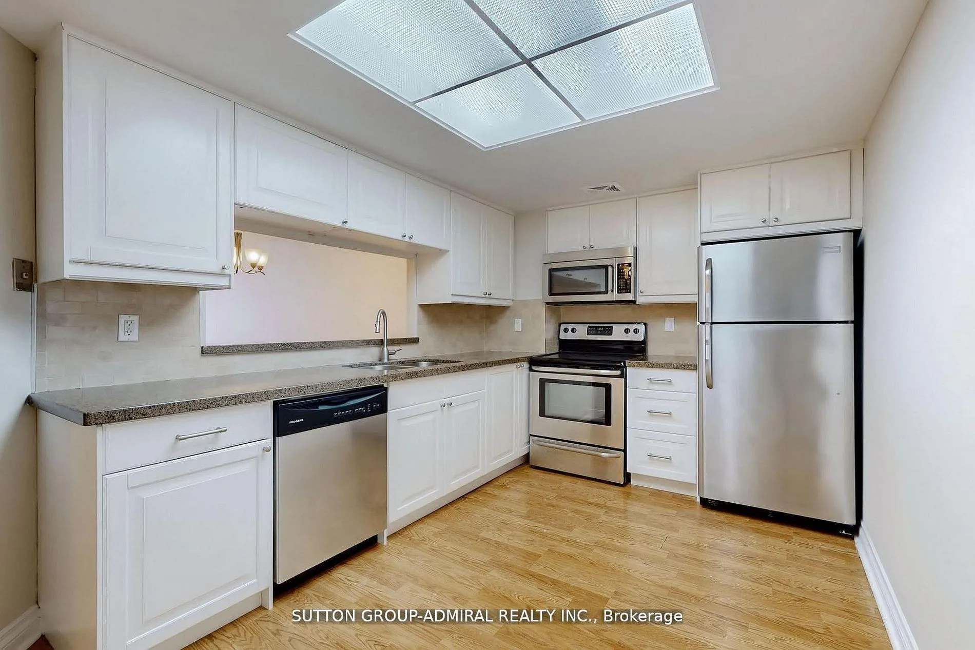 Photo 8 of Unit 1107, 7601 Bathurst Street, Vaughan, Crestwood-Springfarm-Yorkhill — HOMEH