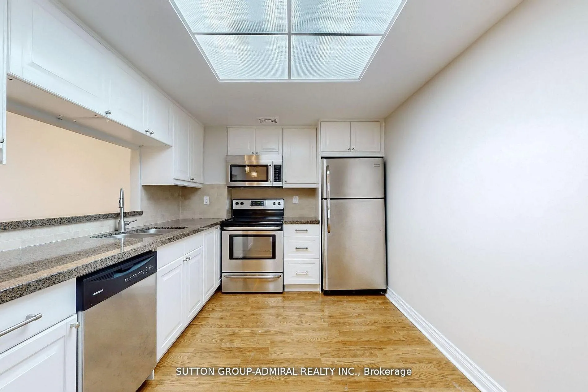 Photo 9 of Unit 1107, 7601 Bathurst Street, Vaughan, Crestwood-Springfarm-Yorkhill — HOMEH