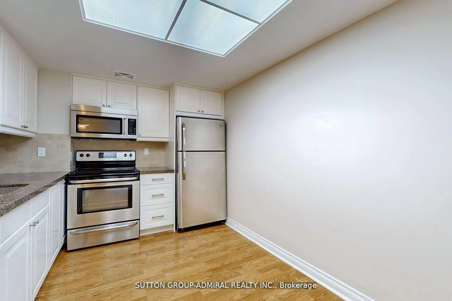 Photo 10 of Unit 1107, 7601 Bathurst Street, Vaughan, Crestwood-Springfarm-Yorkhill — HOMEH