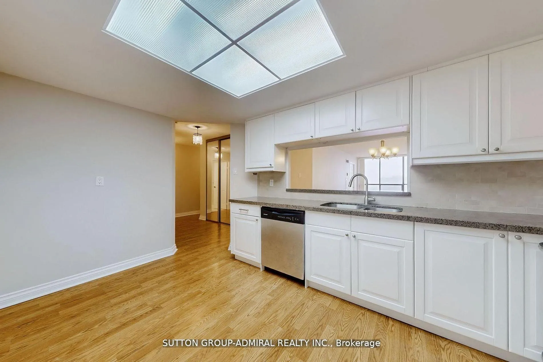 Photo 12 of Unit 1107, 7601 Bathurst Street, Vaughan, Crestwood-Springfarm-Yorkhill — HOMEH