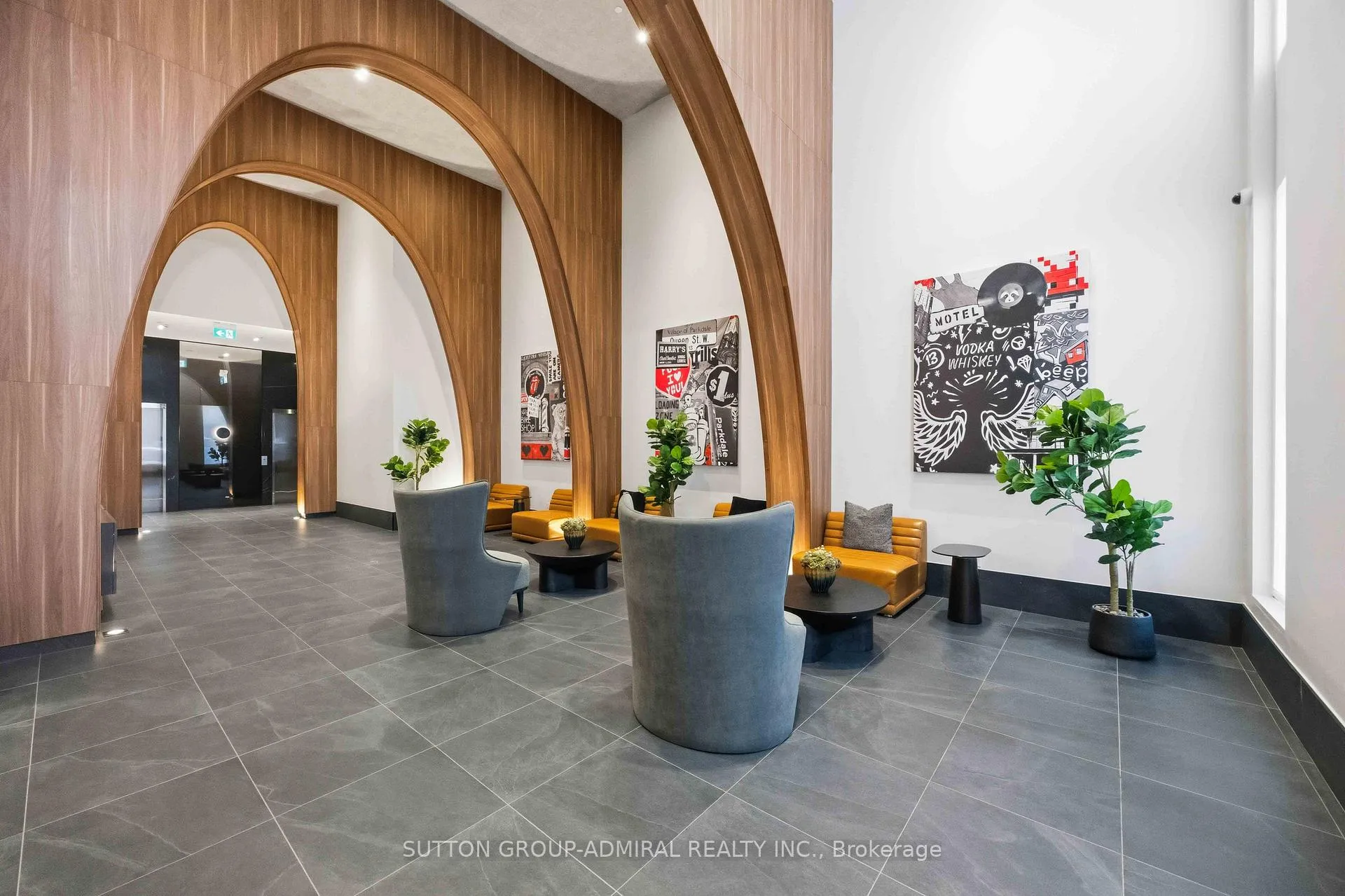 Photo 2 of Unit 902, 270 Dufferin Street, Toronto, South Parkdale — HOMEH